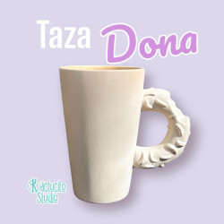 Taza de ceramica con asa de dona para pintar con pinturas acrílicas.